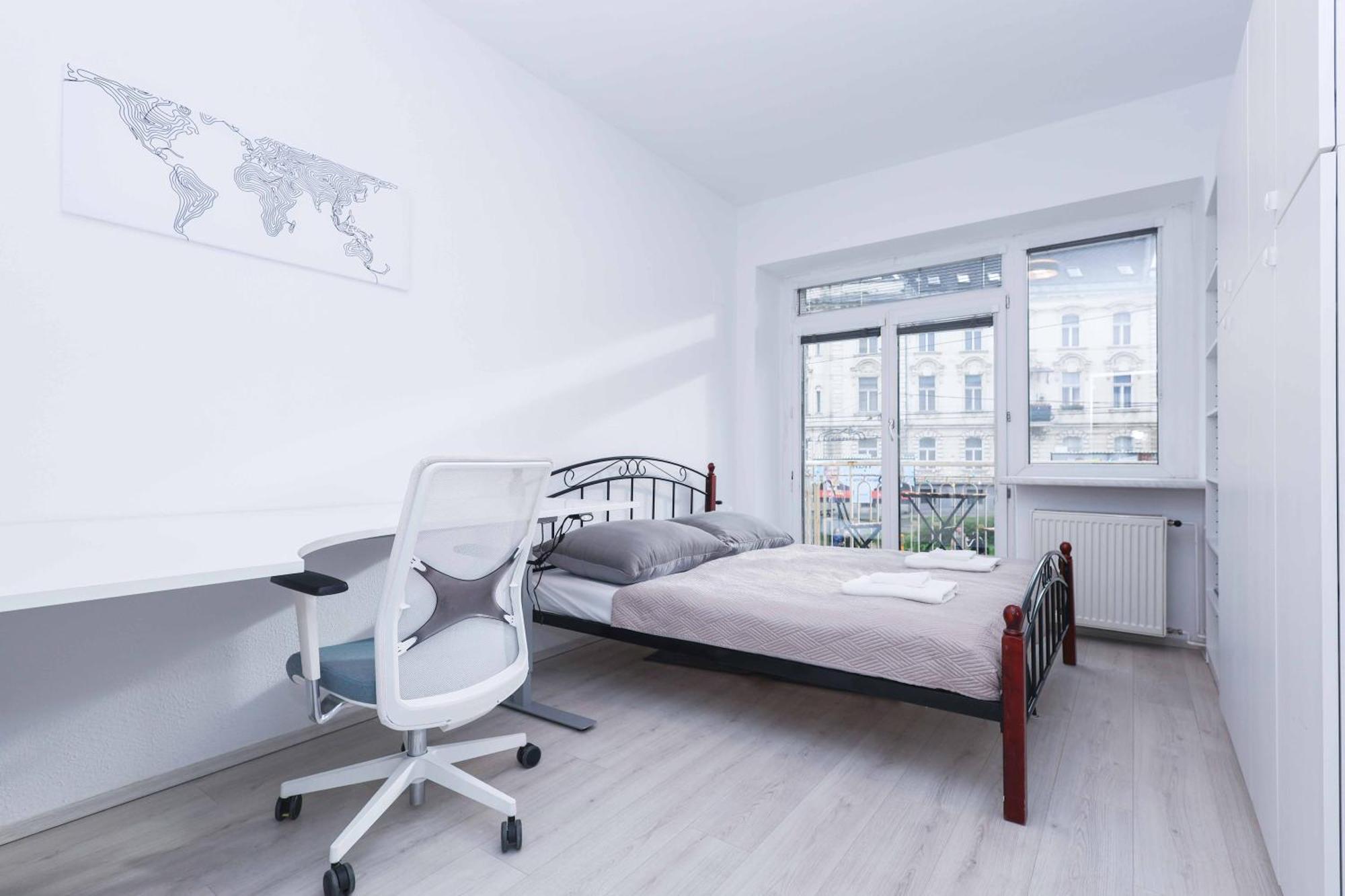 Charming Old Town Family Retreat Apartamento Bratislava Exterior foto