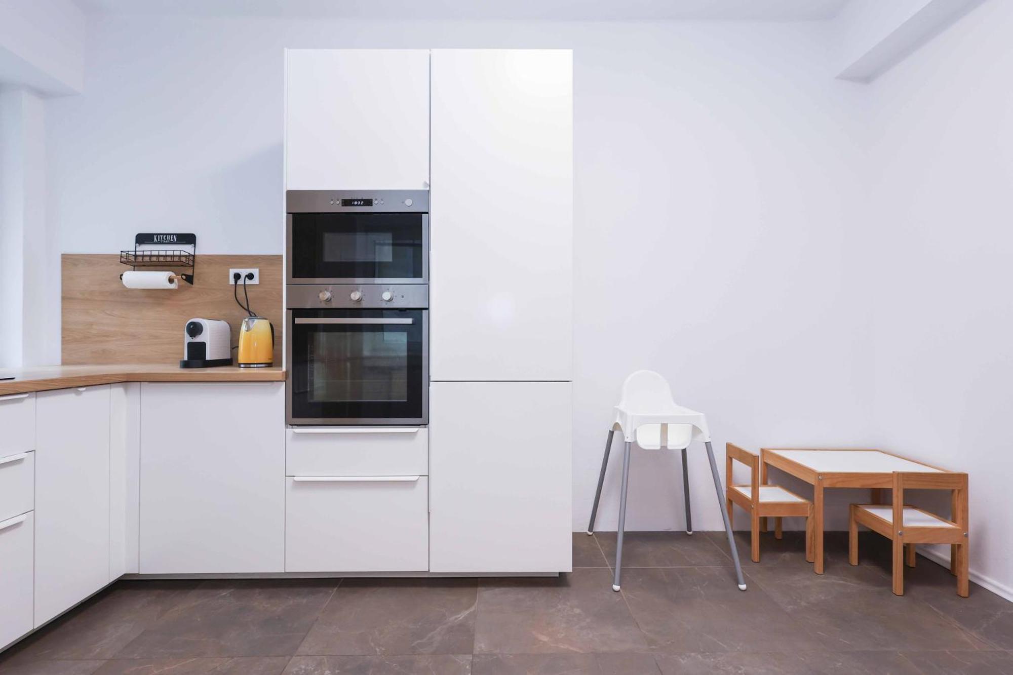 Charming Old Town Family Retreat Apartamento Bratislava Exterior foto
